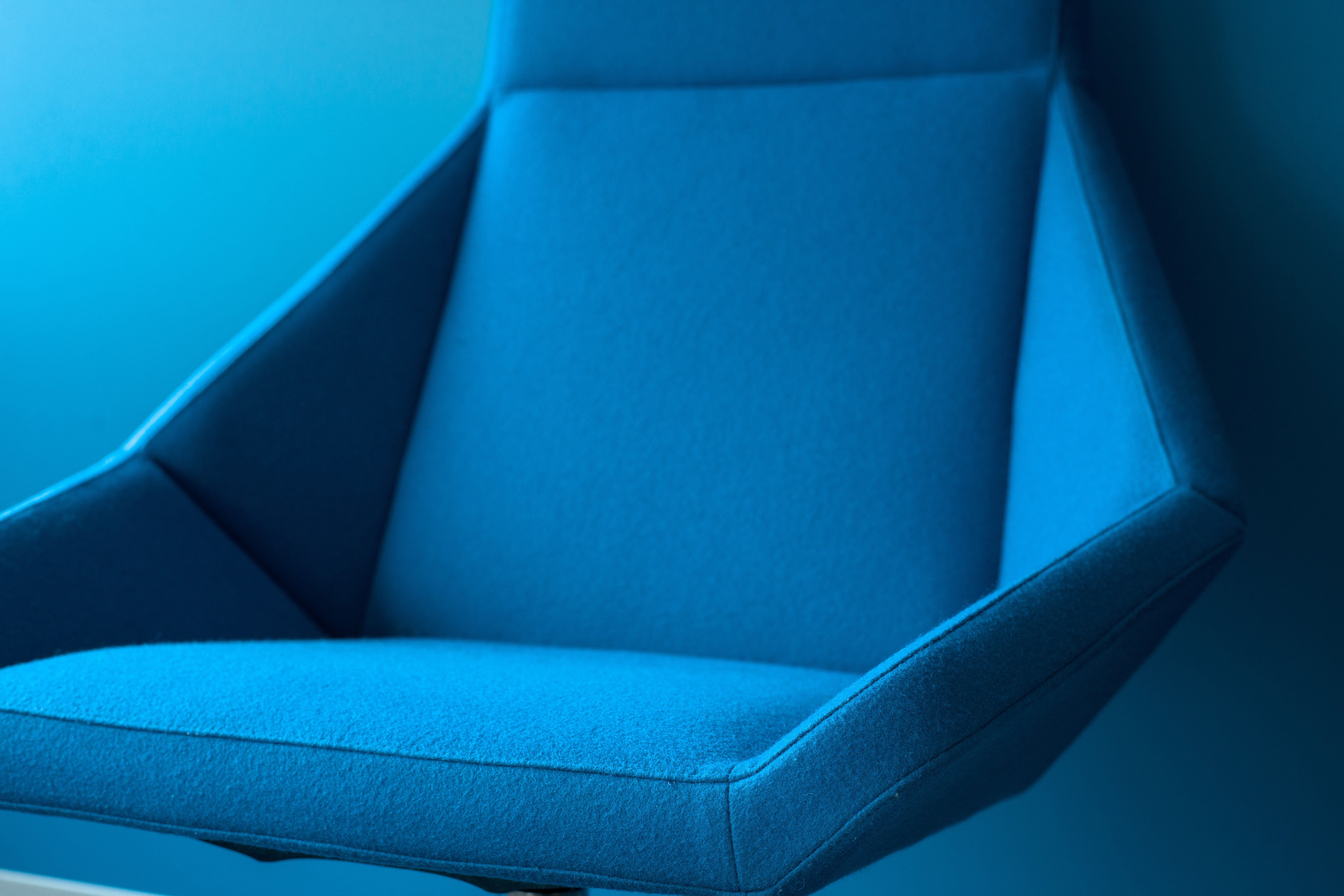 blue_chair_07.jpg