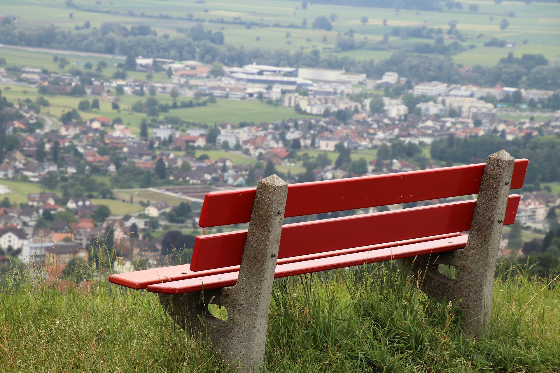 red_bench_02.jpg