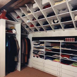 Clothed_Closet_photo_300px_22Mar00.jpg