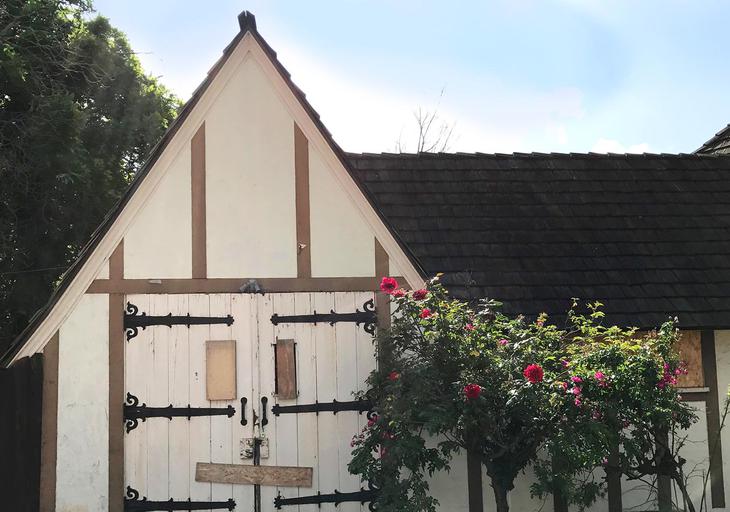 03197490---wooden-doors-new-homes-bayberry-at-the-groves-whittier-california-brookfield-residential.jpg