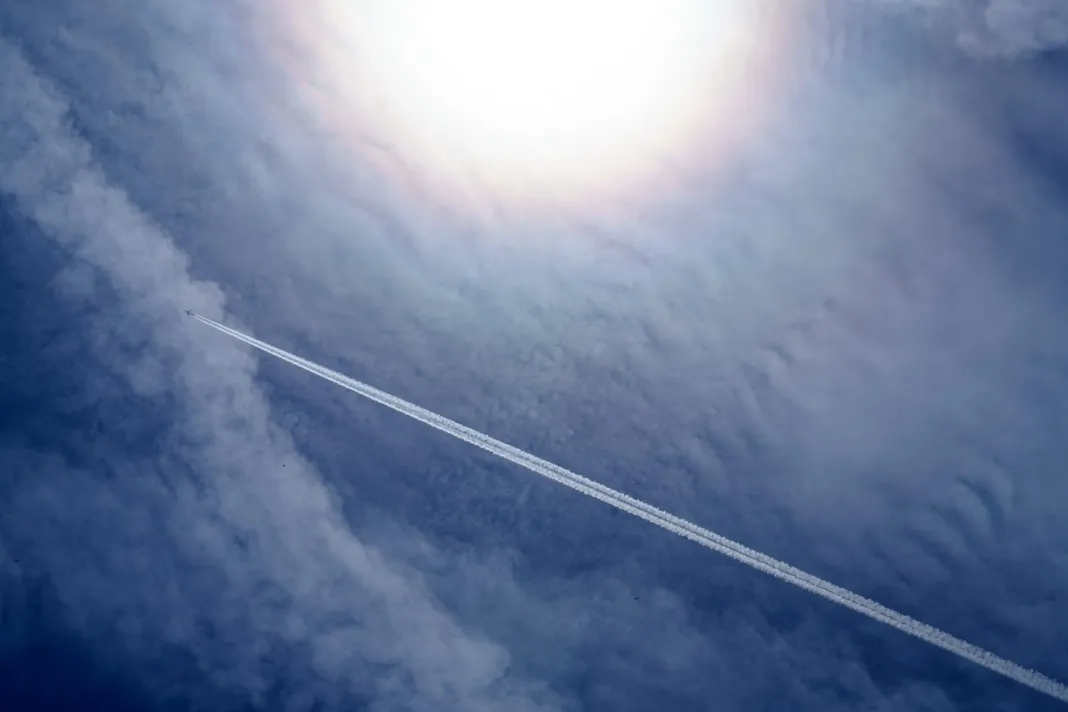 contrail.png